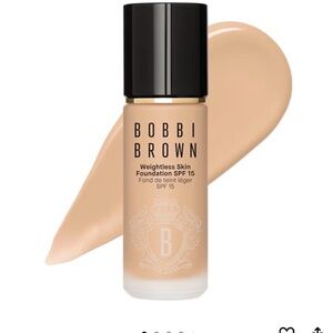 Bobbi Brown Weightless Skin Foundation SPF 15 
N-052/w-026